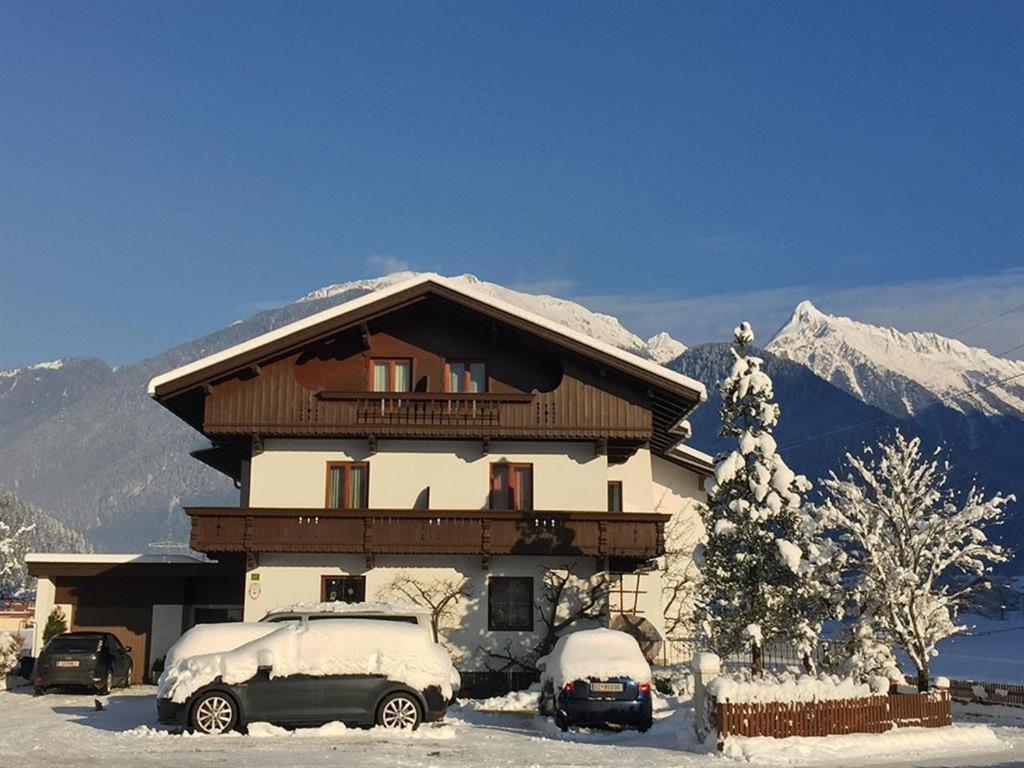 Gaestehaus Bliem Bed & Breakfast Mayrhofen Exterior photo